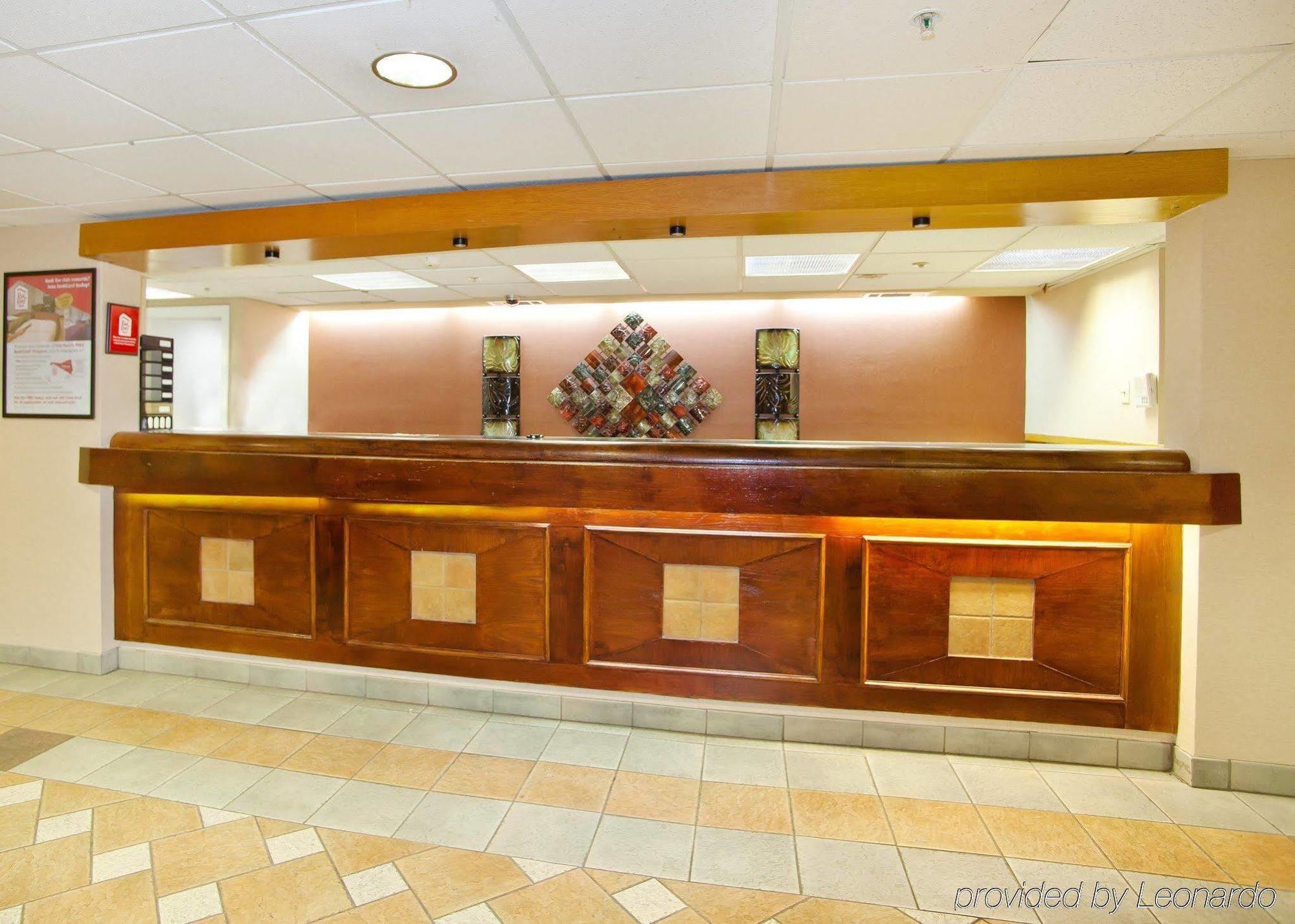 Red Roof Inn Knoxville Central - Papermill Road Экстерьер фото