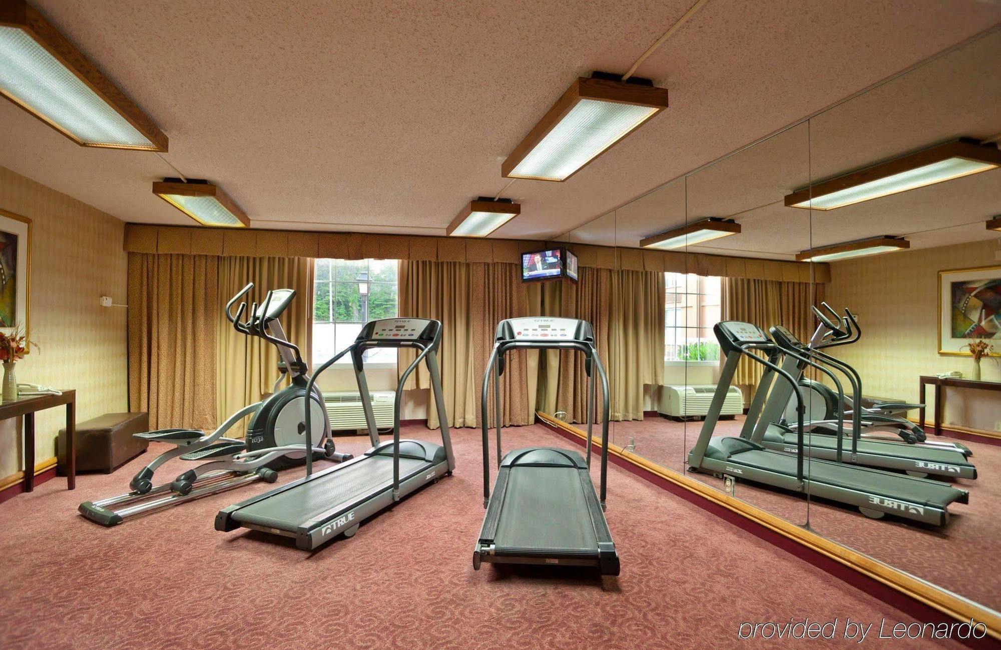 Red Roof Inn Knoxville Central - Papermill Road Экстерьер фото